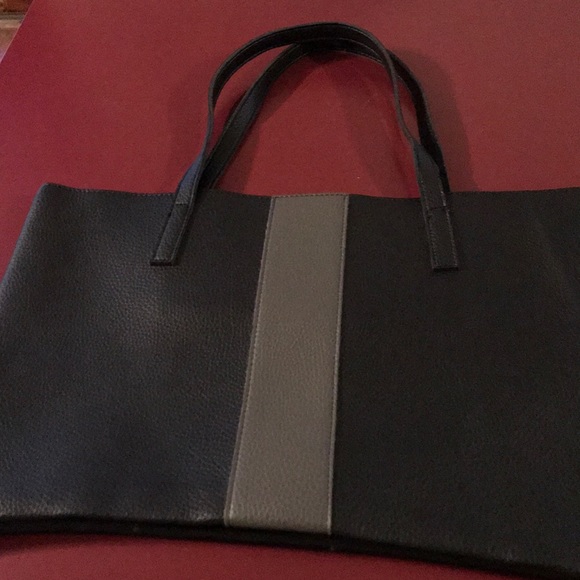 Vince Camuto Handbags - Vince Camuto tote
